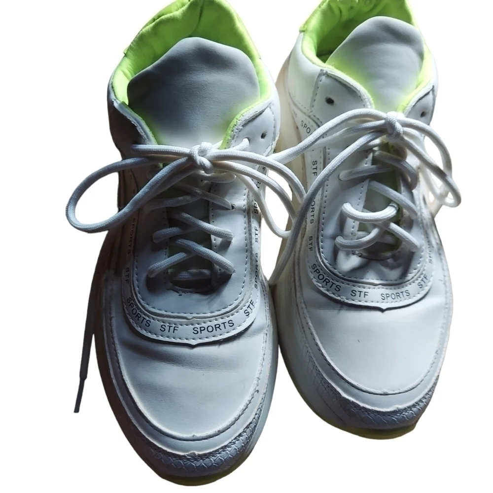 38 Studio F white shoes‎